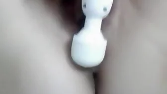 wife Thingthing orgasm and squirting for me
